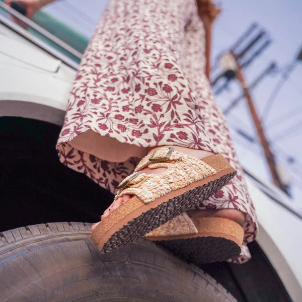 Chica - Women's Sandal